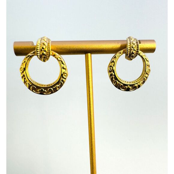 Elegant Vintage AJC Earrings - Picture 2 of 4